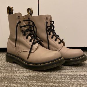 Size 7 Dr Martens 1460 Pascal beige/tan